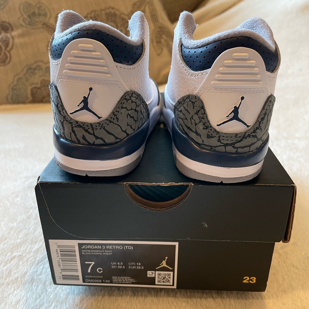 Jordan 3 Retro - Picture 3 of 7